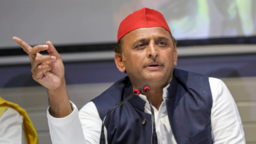 A Student Once Mistook Me for Rahul Gandhi in UP School: Akhilesh Yadav