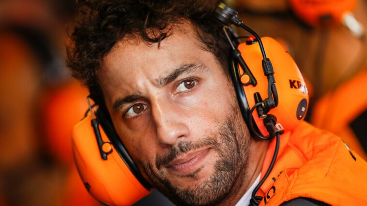 Daniel Ricciardo: Jenson Button says McLaren driver faces 'tricky situation' following Zak Brown criticism