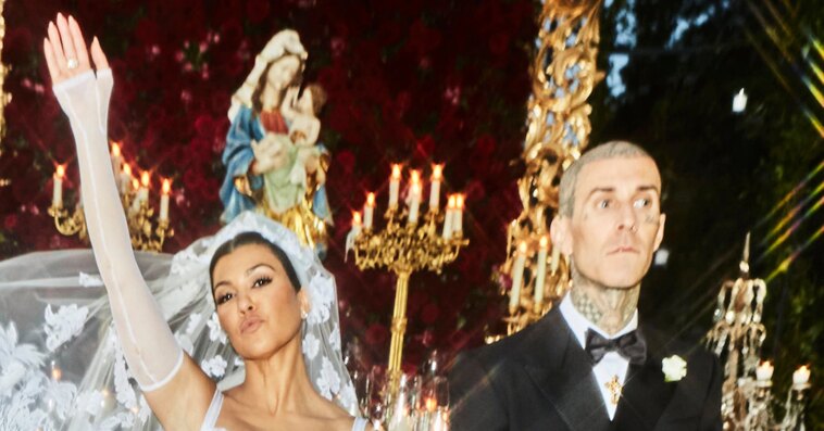 How Kourtney Kardashian Is Embracing Travis Barker's Last Name After Marriage - E! Online