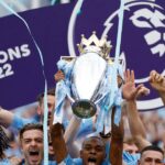 Manchester City in dramatic late comeback retains Premier League