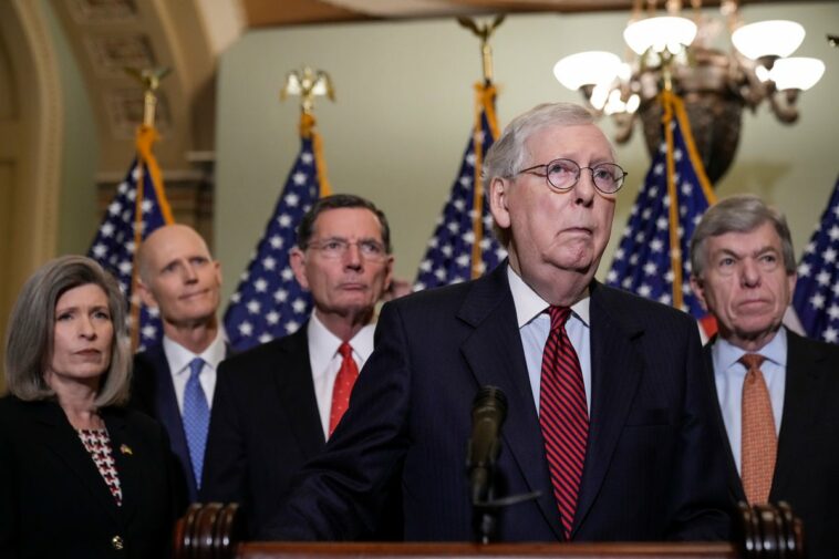 McConnell se ofrece a negociar una “solución bipartidista” a la violencia armada