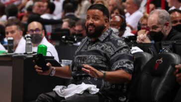 Sideline stars: Joc Pederson, DJ Khaled in attendance for hoops action