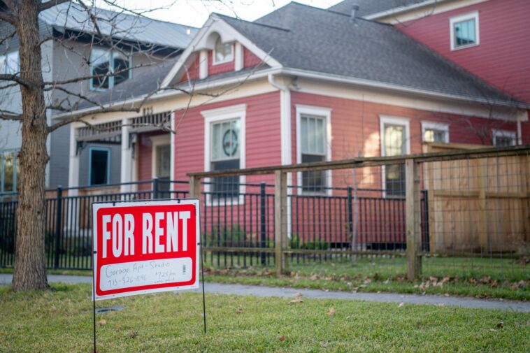 U.S. Median Rent To Reach Record High Of $2,000 By Summer