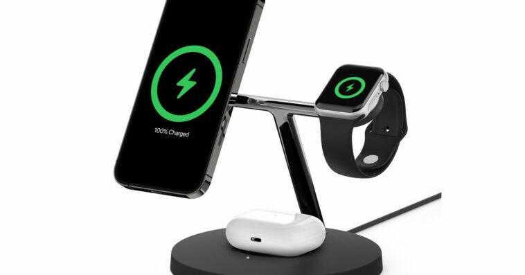 Belkin’s MagSafe charging stand can now fast charge the Apple Watch Series 7