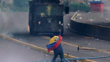 Clashes as Ecuador protests continue despite small concession