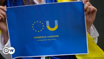 EU candidates Ukraine, Moldova face long road to join the bloc