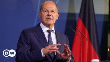 Germany's Scholz pledges weapons for Ukraine — live updates