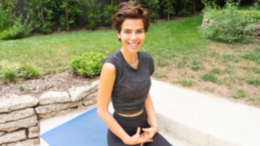 Giving Back to the World with Dr. Ari Beers of Anahata Conscious Living