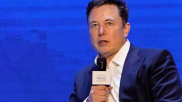 Here's the email Elon Musk sent all Tesla employees about 10% headcount reduction