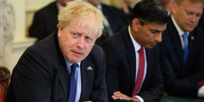 MPs Warn Boris Johnson Backers Have “Head In The Clouds” As Bruised No.10 Pushes 'Reboot'