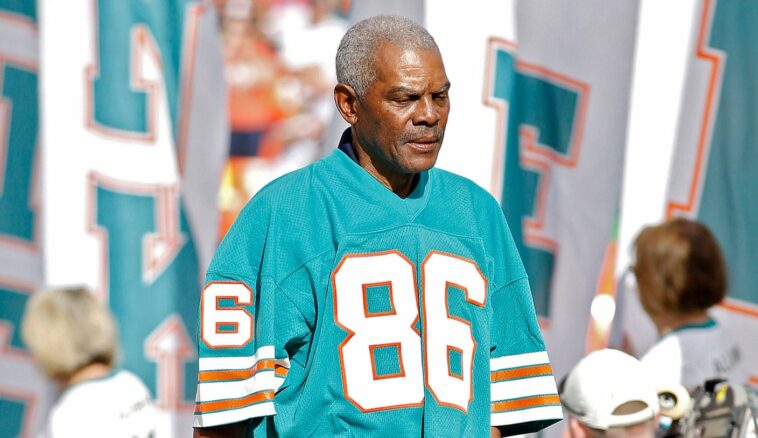 Marlin Briscoe, 1st Black starting QB in AFL, dies at 76