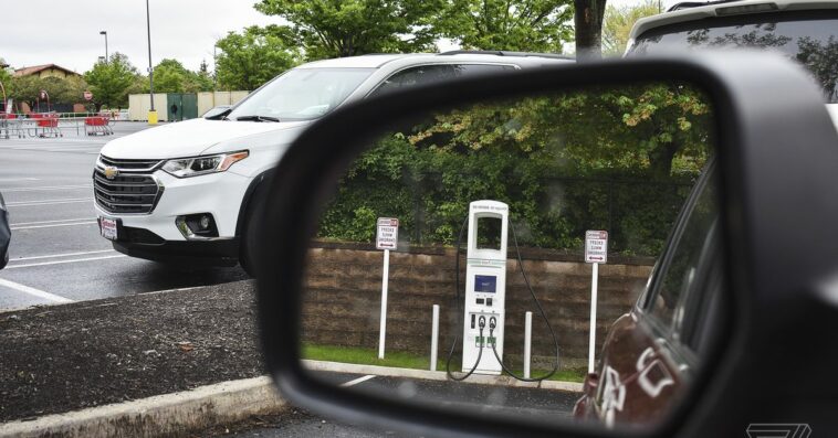 More DC fast charging, no app sign-ups under White House’s new EV charging rules