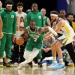 SAN FRANCISCO, CALIFORNIA - JUNE 02: Jaylen Brown #7 of the Boston Celtics dribbles against Klay Thompson #11 of the Golden State Warriors during the fourth quarter in Game One of the 2022 NBA Finals at Chase Center on June 02, 2022 in San Francisco, California. NOTE TO USER: User expressly acknowledges and agrees that, by downloading and/or using this photograph, User is consenting to the terms and conditions of the Getty Images License Agreement. Ezra Shaw/Getty Images/AFP (Photo by EZRA SHAW / GETTY IMAGES NORTH AMERICA / Getty Images via AFP)