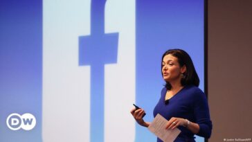 No. 2 Facebook exec Sheryl Sandberg steps down