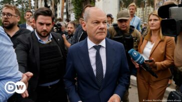 Opinion: Olaf Scholz in Kyiv — winning back a bit of trust