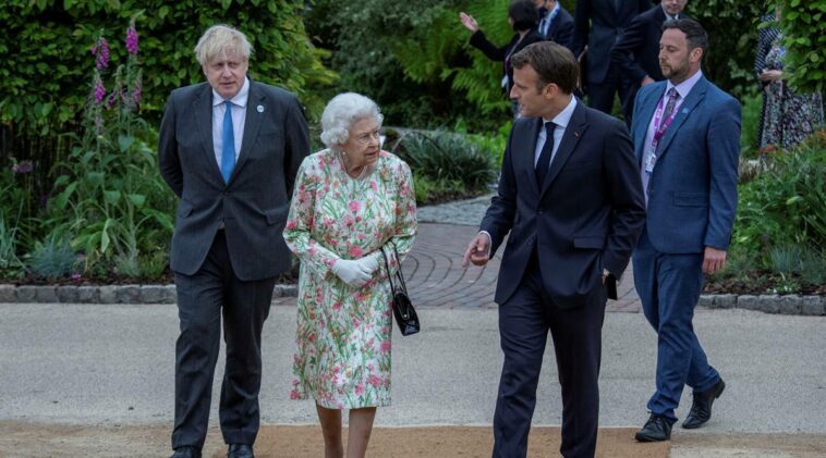 Emmanuel Macron, Queen Elizabeth, queen platinum jubilee