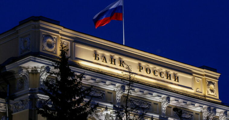 Russia Misses Bond Deadline, Signaling Its First Default on Foreign Debt Since 1918