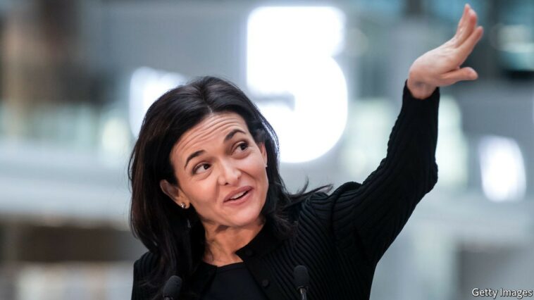 PARIS, FRANCE - JANUARY 17: Facebook COO Sheryl Sandberg delivers a speech in order to announce that Facebook will hold a plan to support start-ups at the future startup incubator Station F, a project of which Xavier Niel (not pictured) is the founder on January 17, 2017 in Paris, France. (Photo by Vincent Isore/IP3/Getty Images)