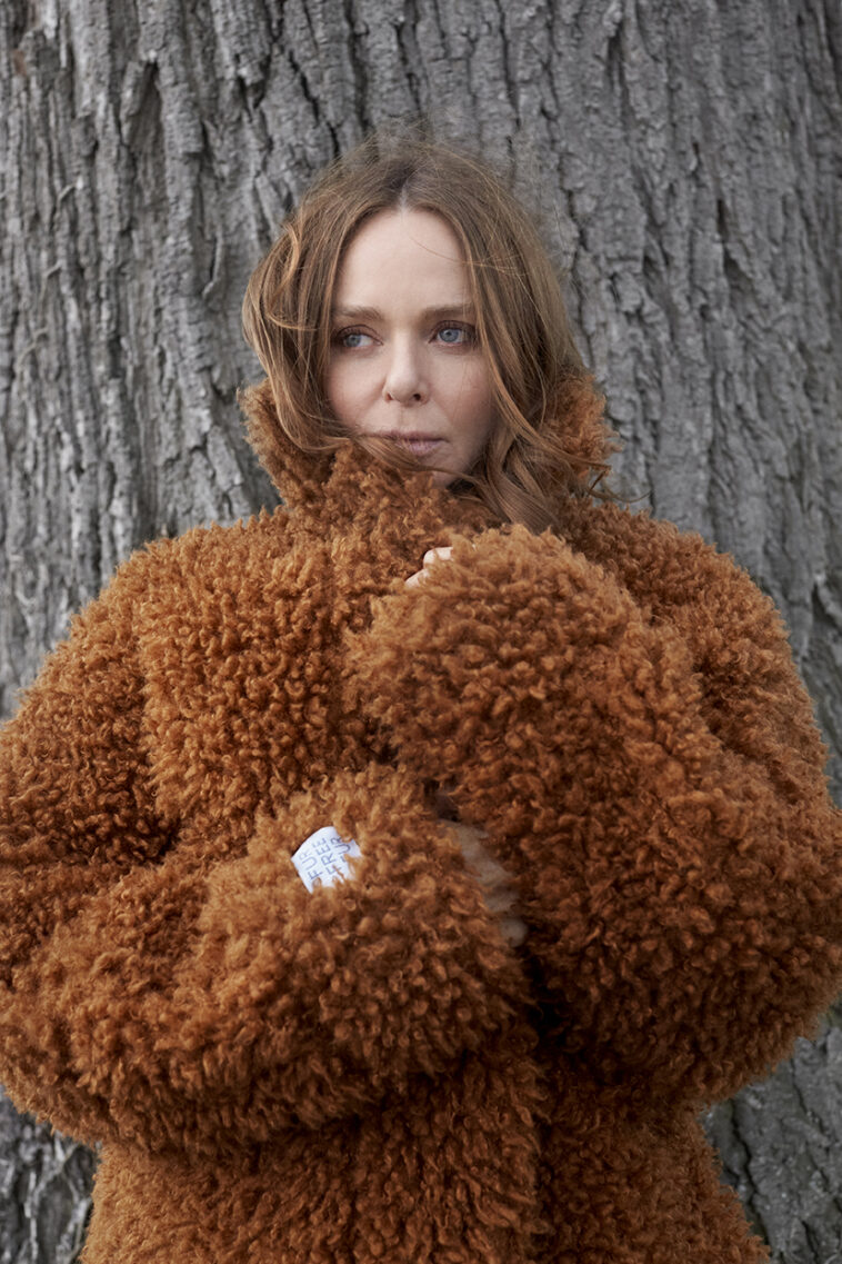 Stella McCartney Gets New Queen’s Honor Ahead of Platinum Jubilee