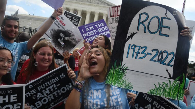 Supreme Court overturns Roe v. Wade, ending 50 years of federal abortion rights