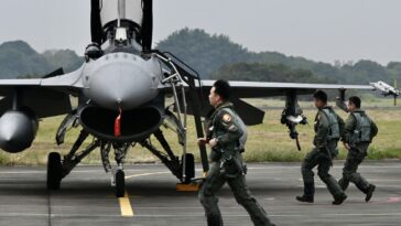 Taiwan sends jets to warn off Chinese planes in air defence zone