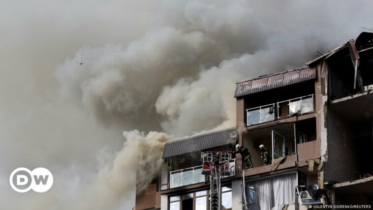 Ukraine: Multiple airstrikes hit Kyiv district — live updates