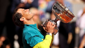 With foot 'asleep,' Nadal wins French Open title