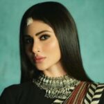 mouni roy, mouni roy instagram, mouni roy loves food