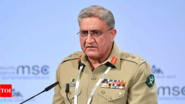 'Pak army chief seeks US help in quick release of IMF funds'