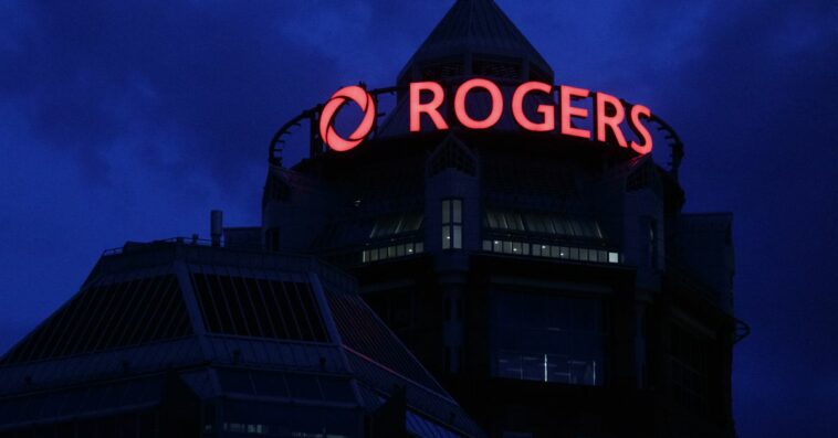 A major Rogers outage is affecting 911 calls and internet access in parts of Canada