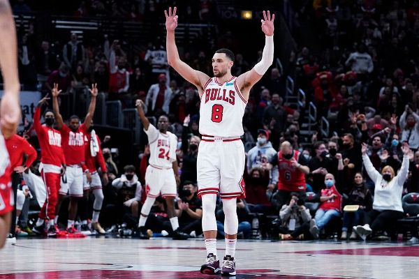 Agent: Bulls, LaVine agree to 5-year, $215M deal