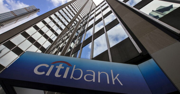 Big Banks Send Mixed Signals on Economic Outlook