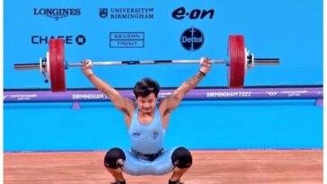 Jeremy Lalrinnunga of India wins gold medal in Weightlifting. Photo: (Twitter/@Media_SAI)