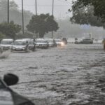 Delhi: Rain causes waterlogging, heavy traffic jams in national capital