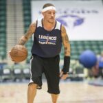 Delonte West sat down to talk with a fan and he opened up about his struggles with mental health and says sometimes he forgets he played ball