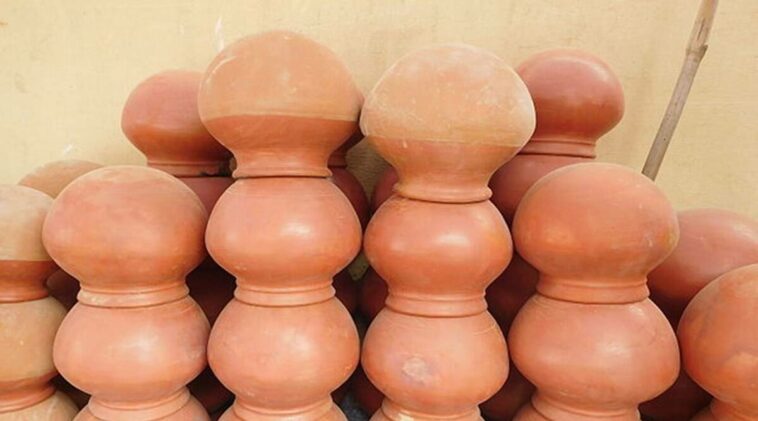 earthen pot