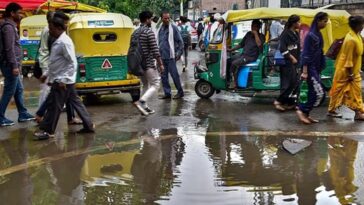 Heavy morning showers inundate parts of Mumbai; traffic movement affected