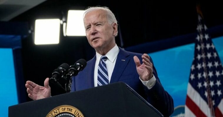 Impassioned Biden signs order on abortion access