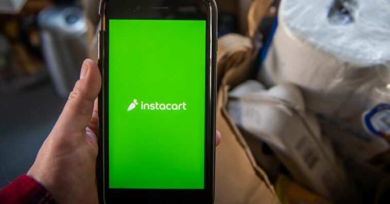 Instacart’s rewards program for shoppers includes priority choice of orders before stores open