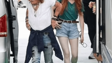 Johnny Depp Traveled To Italy With An Unknown Woman With Red Hair