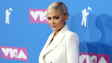 Kylie Jenner Reposts Critique of Instagram: ‘Stop Trying to Be TikTok’