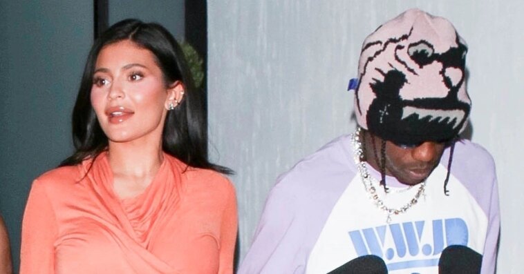 Kylie Jenner Showcases Vibrant Style on Date With Travis Scott - E! Online