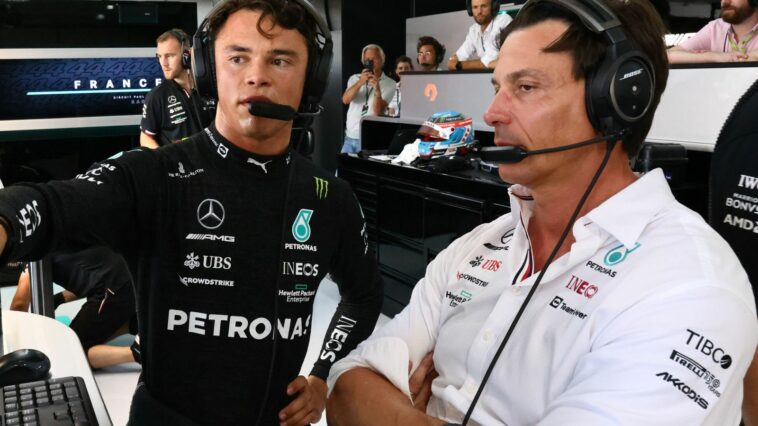 Mercedes happy with Nyck de Vries progress but admit they may 'let him go' if he fails to land F1 seat