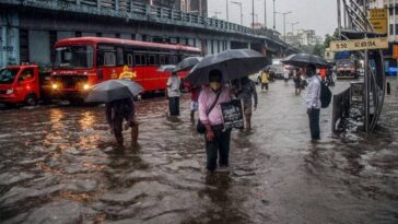 Mumbai rains: Heavy downpour continues for fourth consecutive day, local trains delayed