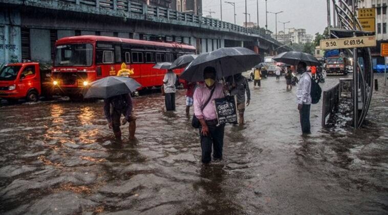 Mumbai rains: Heavy downpour continues for fourth consecutive day, local trains delayed