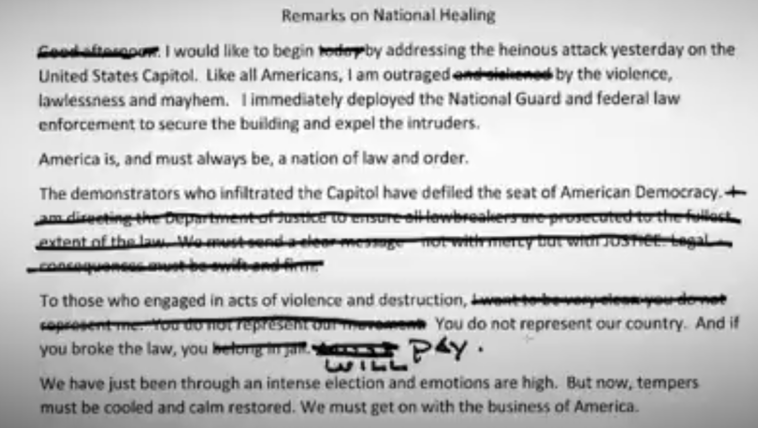 Trump eliminó pedido para enjuiciar a manifestantes del 6 de enero de discurso