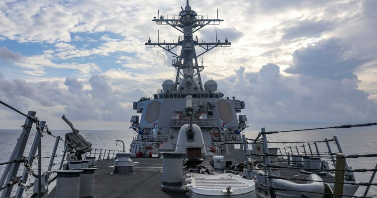 US sends destroyer near Paracel Islands angering China