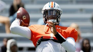 Auburn QB Finley charged with eluding police