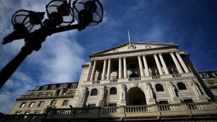 Bank of England raises interest rates by 0.5 percentage points to 1.75%