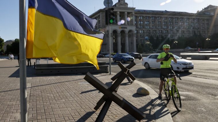 Car bomb murder outside Moscow triggers accusations; Ukraine on alert for Independence Day attacks